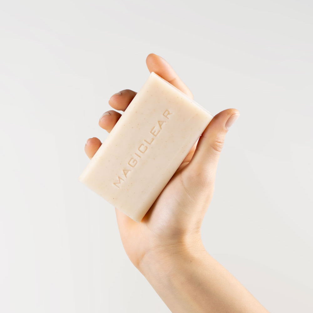 Savon exfoliant Magiclear Suisse clarifiant, elimine impuretes et cellules mortes, peau plus douce, disponible en France